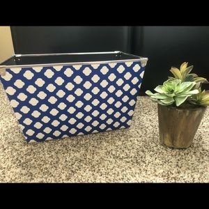 Blue and white storage bins (5 total)